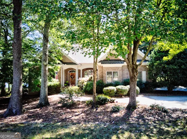 6224 Waters Edge Dr, Covington, GA 30014