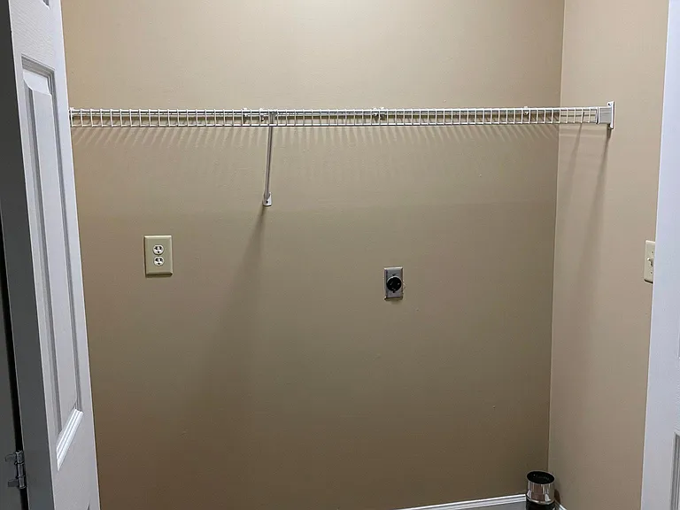 928 Nottingham Dr — Photo 19