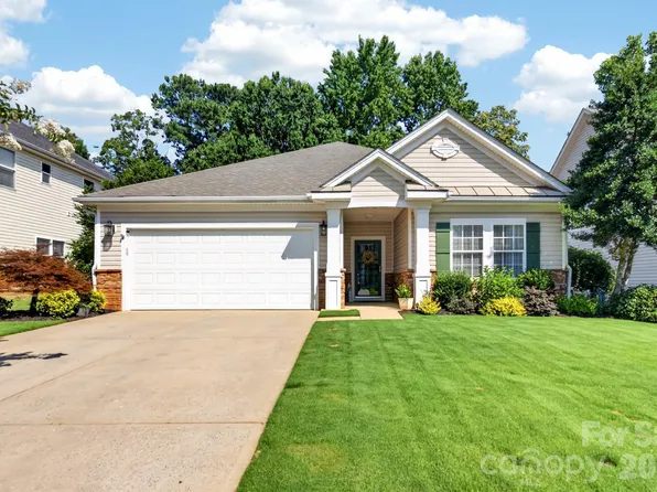 136 Rose Tree Ln, Fort Mill, SC 29715