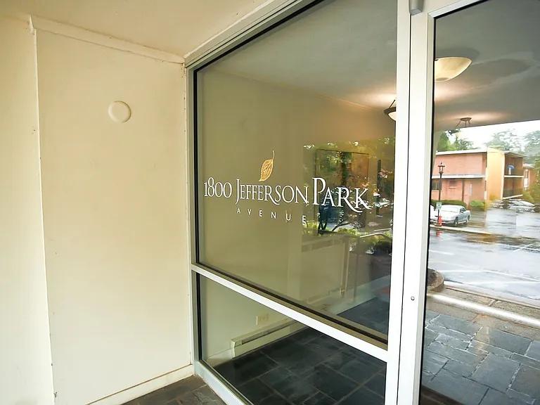 1800 Jefferson Park Ave #607 — Photo 2
