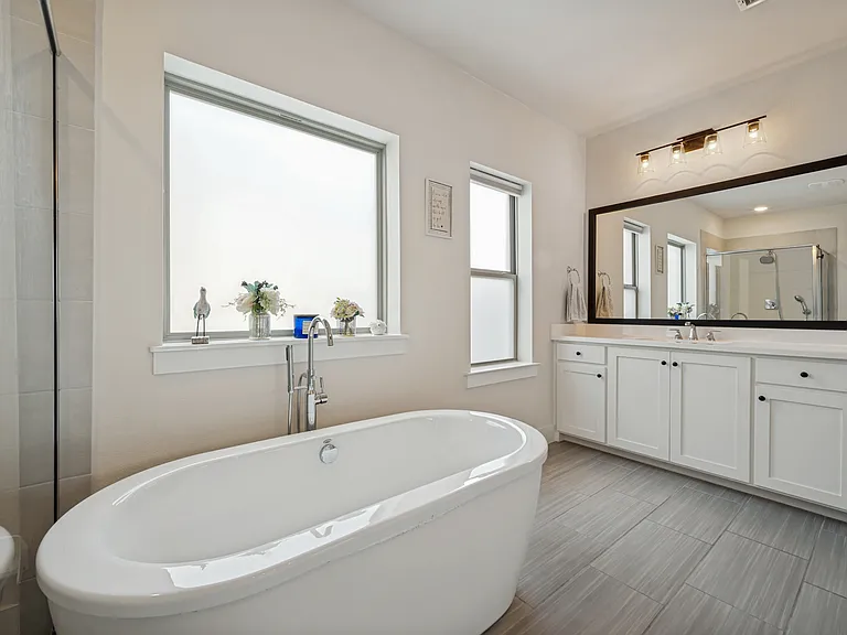 2720 Bluegill Ln — Photo 1