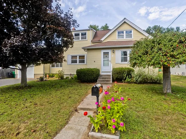 26 Beaudry Ave, Chicopee, MA 01020