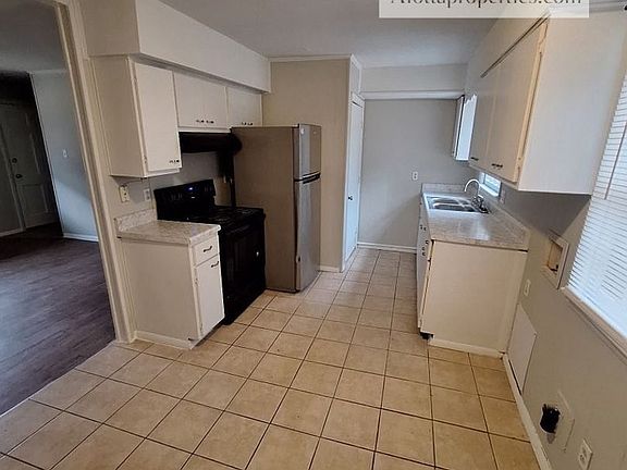 4th image of 4214 S Dowfield Dr