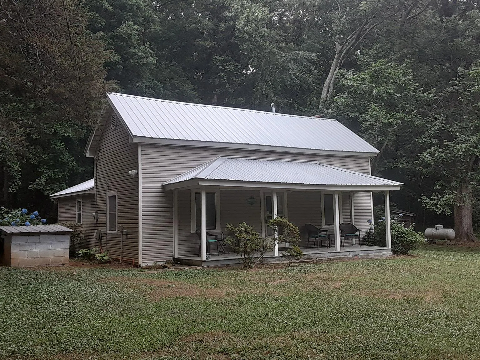 3909 Randleman Rd — Photo 1
