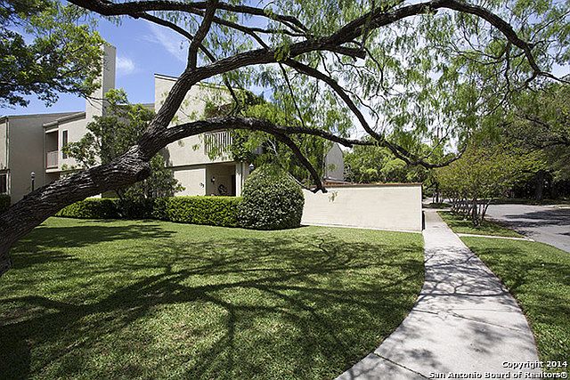 1st image of 133 BRIGHTWOOD PL #7