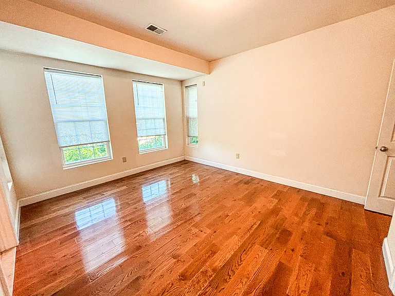 921 Ridge Ave #3D — Photo 18