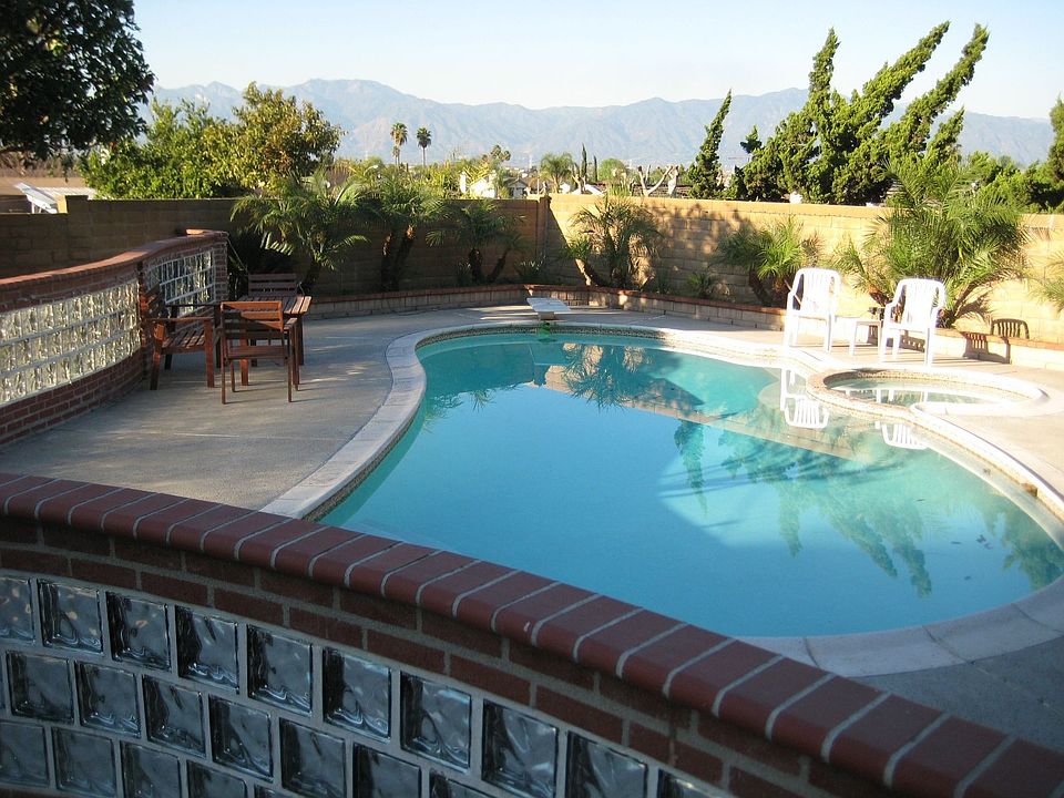 Pool and Jacuzzi