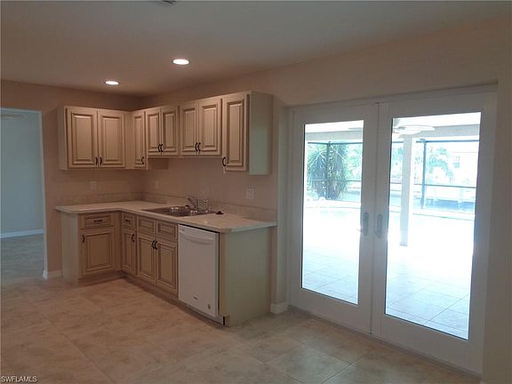5th image of 1102 SE 21st Ter