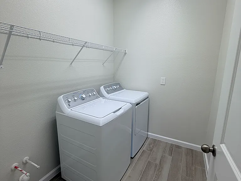 1387 Mount Royal Dr — Photo 6