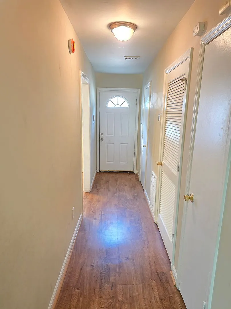 1225 Oakplace Drive — Photo 3