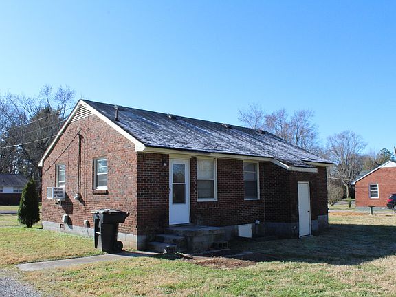 3rd image of 1911 Meadowgreen Dr