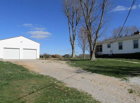 4th image of 160 Red Brush Dr
