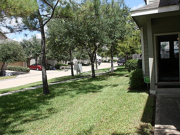 3rd image of 5611 Claybeck Ln