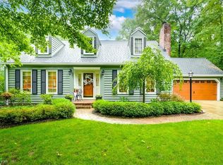 1887 Orchard Dr, Akron, OH 44333