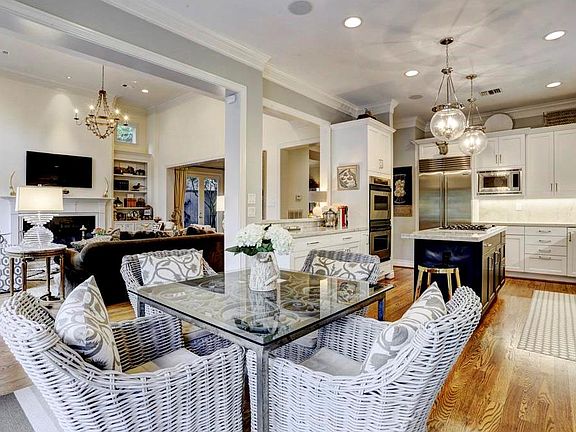 4th image of 23 W Oak Dr #3