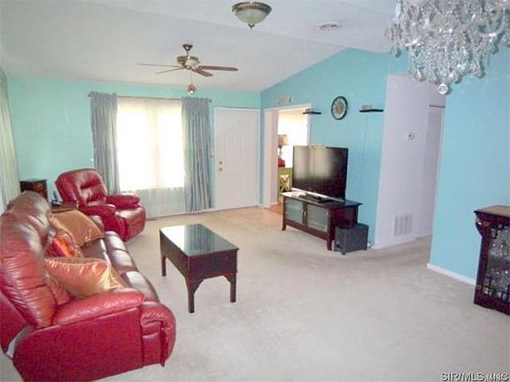 3rd image of 2816 Birch Ave