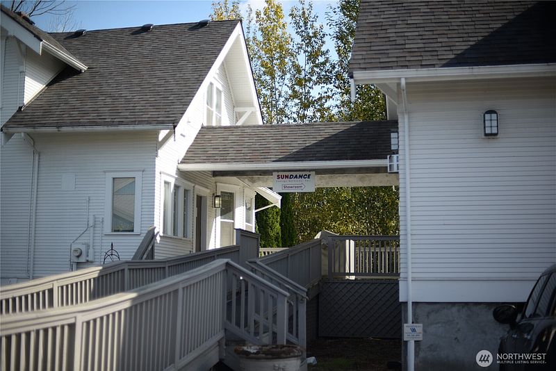 3rd image of 1314 Anderson Road