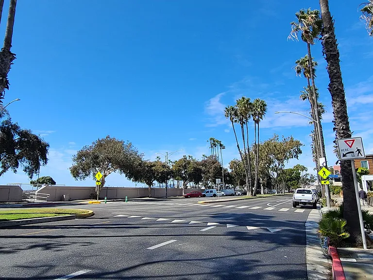 4717 E Ocean Blvd — Photo 10