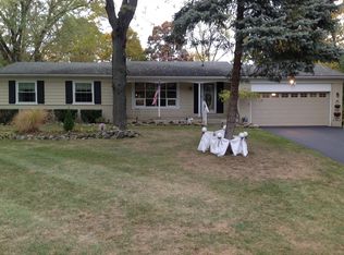 2054 Oklahoma Ave, Rochester Hills, MI 48309