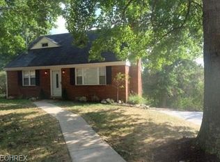 706 Briscoe Rd, Parkersburg, WV 26104