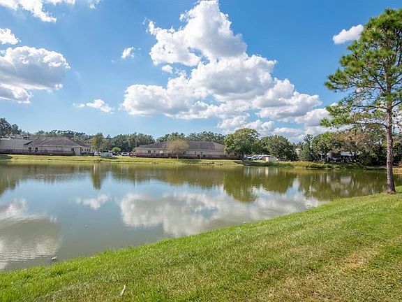 3rd image of 215 Lake Brook Cir Unit 107