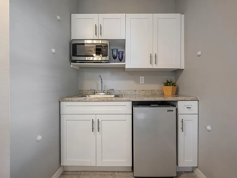 225 W Hiawatha St #2 — Photo 5