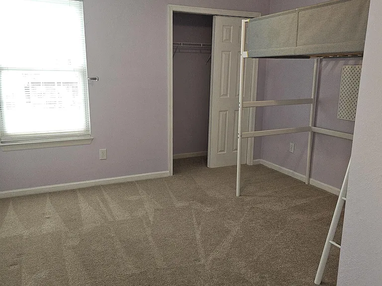 102 Chanticlair Dr — Photo 8