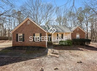 180 Daileys Plantation Dr, McDonough, GA