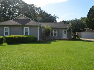 911 N Alston St, Foley, AL 36535