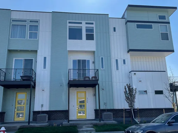 6758 Raritan Dr, Denver, CO 80221