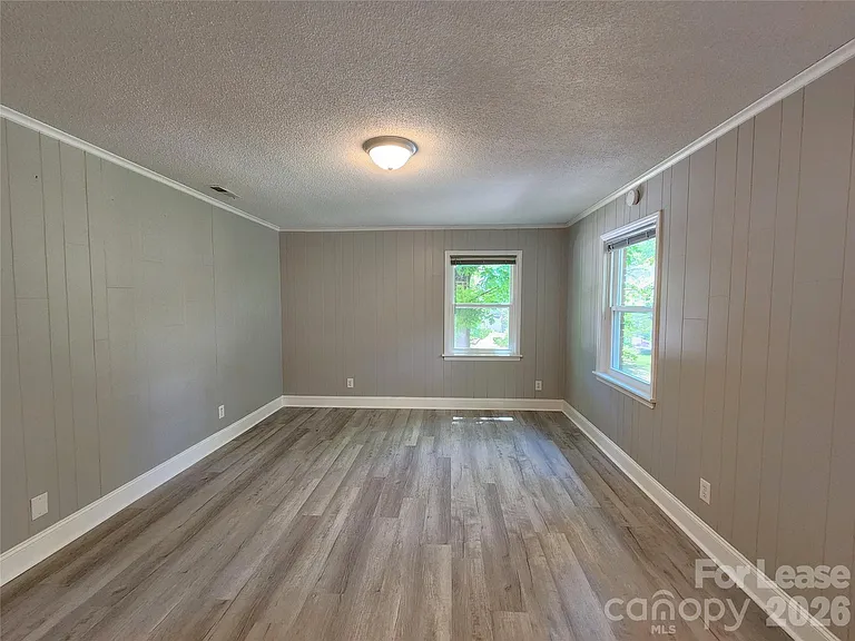 3340 Silver Stream Rd — Photo 10