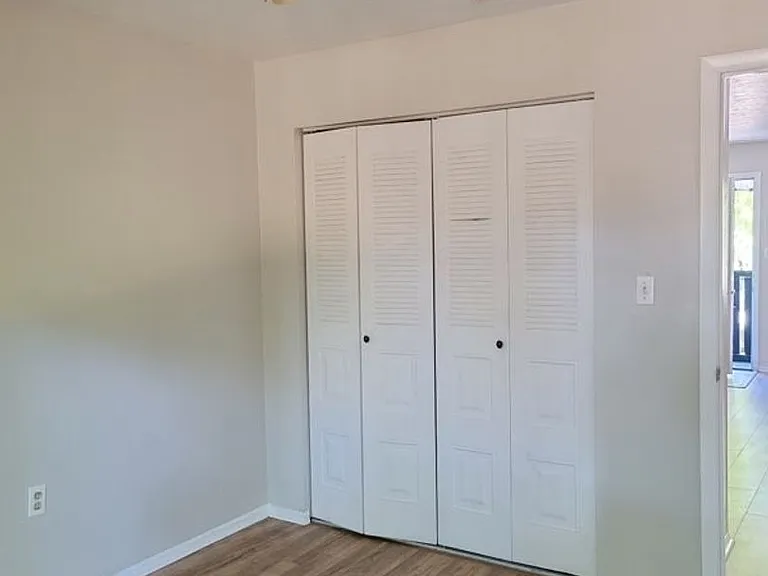 7203 SW 44th Pl — Photo 8