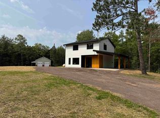 5921 Lakewood Rd, Duluth, MN 55804