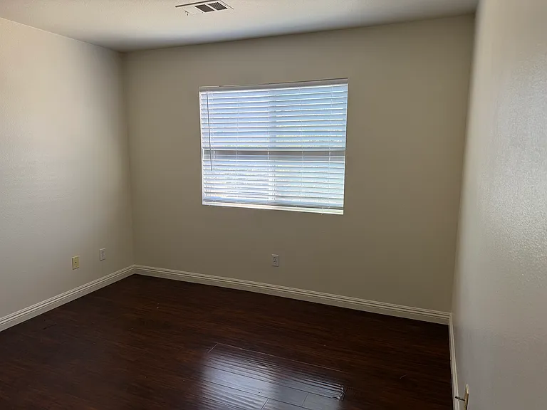 12445 Freeport Dr — Photo 12