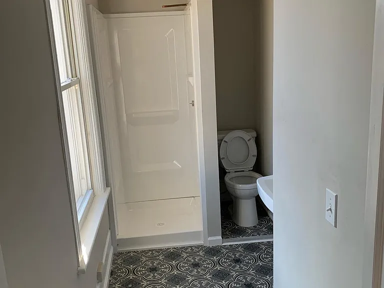 46 S Clinton St — Photo 3
