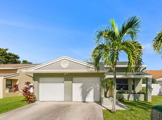4 Kyle Way, Boynton Beach, FL 33426