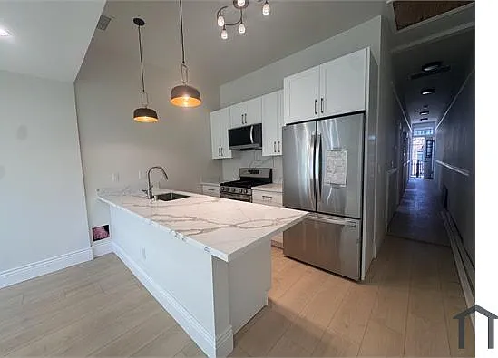 677 Spruce St #A — Photo 5
