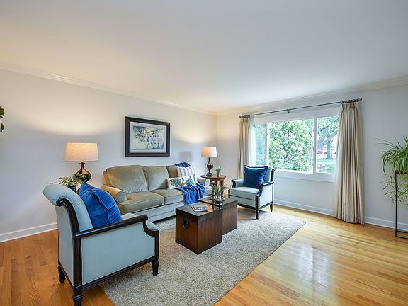 4th image of 1541 Brittany Ct