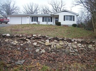 182 Valley View Dr, Ridgedale, MO 65739