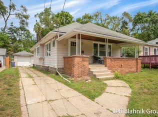 1657 4th St NW, Grand Rapids, MI 49504