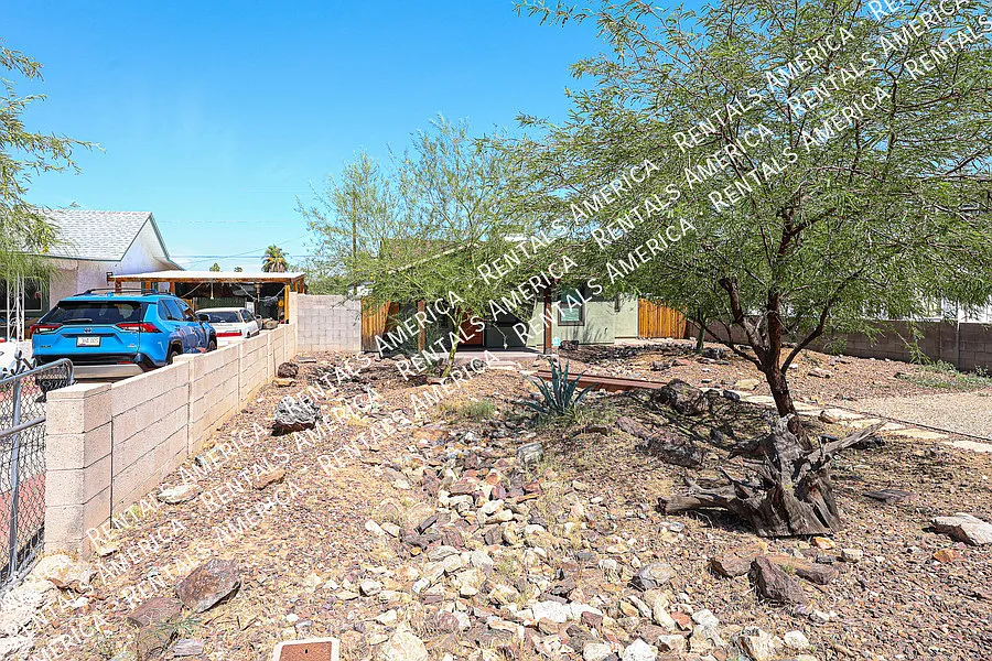 Historic Phoenix Bungalow | Fully Remodeled | No HOA | RV Gate — Photo 4