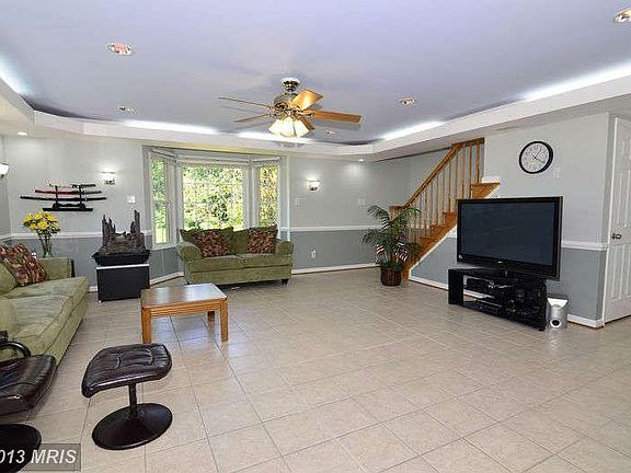 4th image of 6124 Redwood Ln