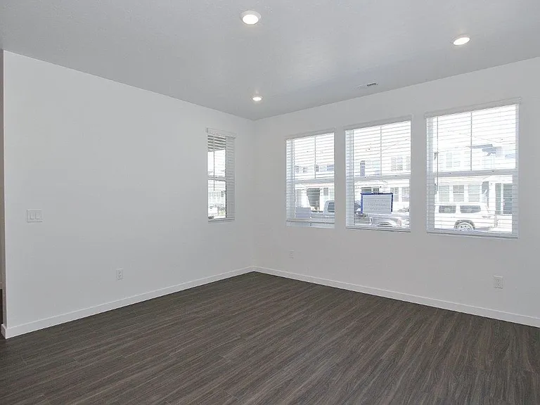 4155 W Perspective St — Photo 4