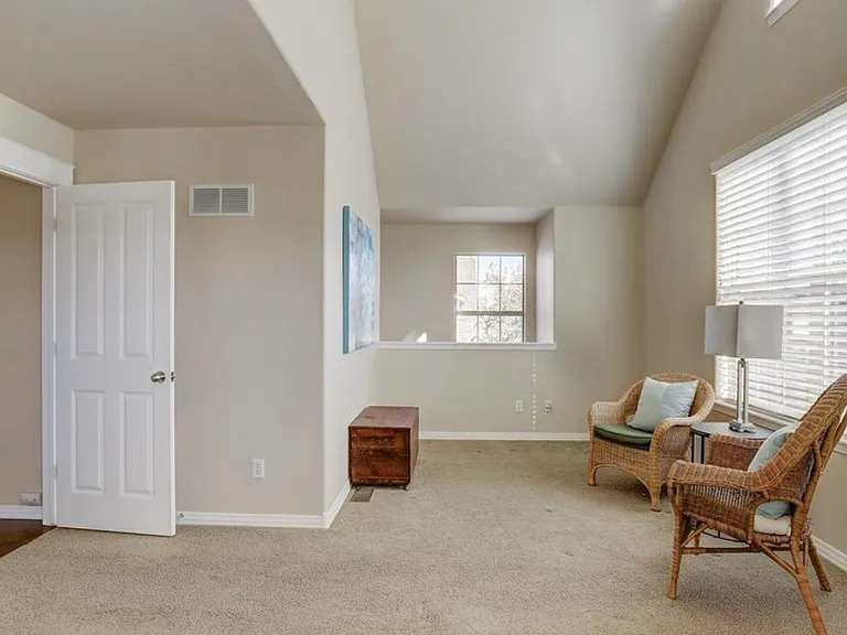 3177 Geneva Ct — Photo 14