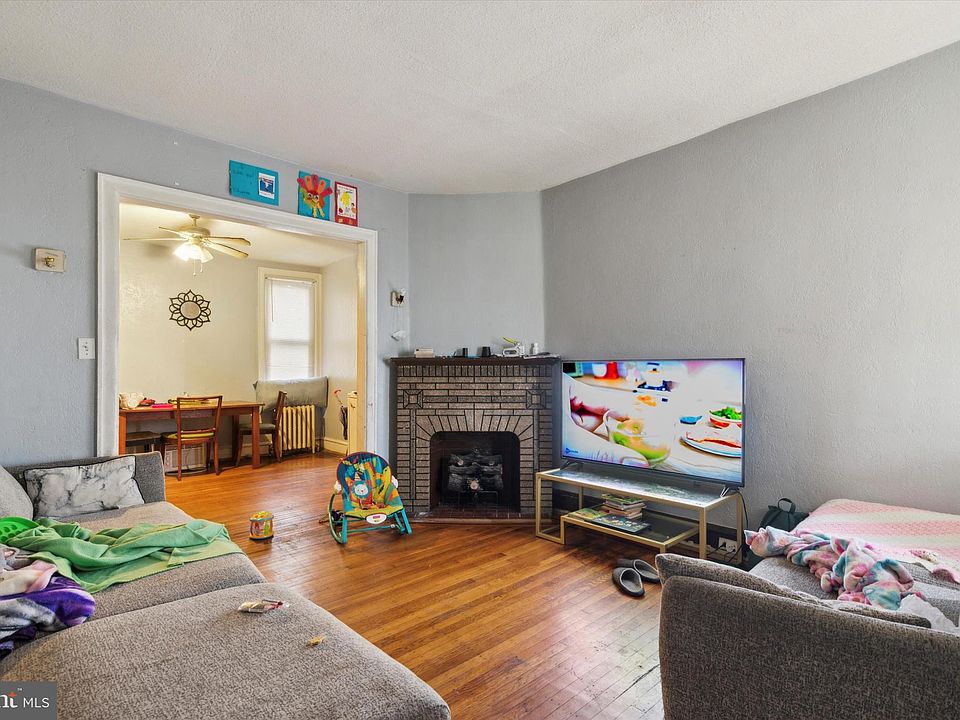 1st image of 5219 W Clarkson Ave