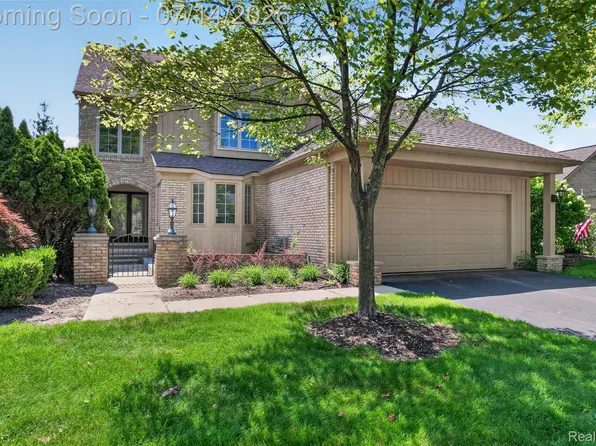 6445 Noble Rd, West Bloomfield, MI 48322