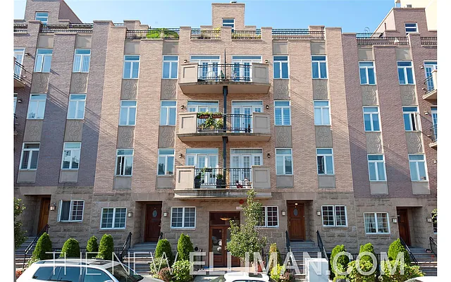 Sold by Douglas Elliman | media 21
