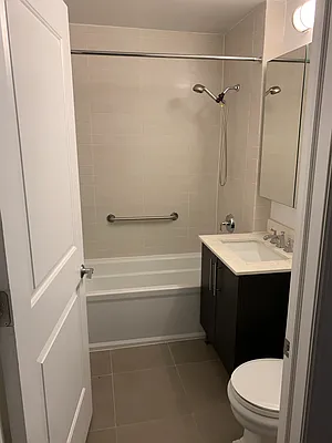 Rented by Queens Apartments Realty LLC | media 10