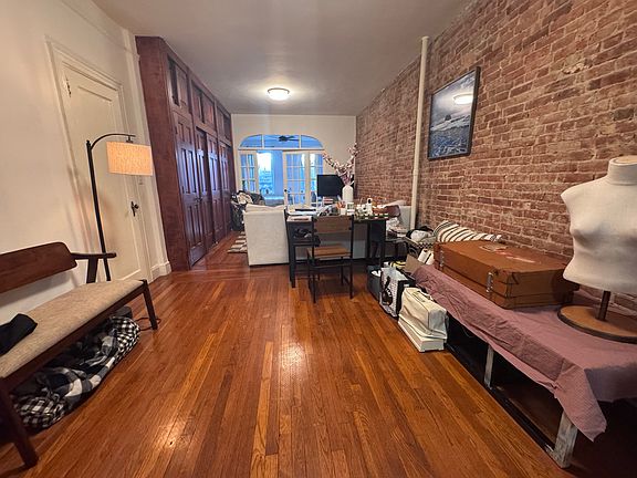 2nd image of 452 W 47th St APT 2C