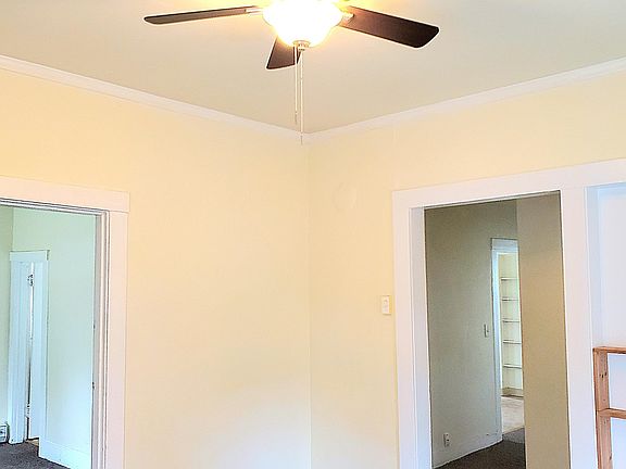 5th image of 305 E 2nd St